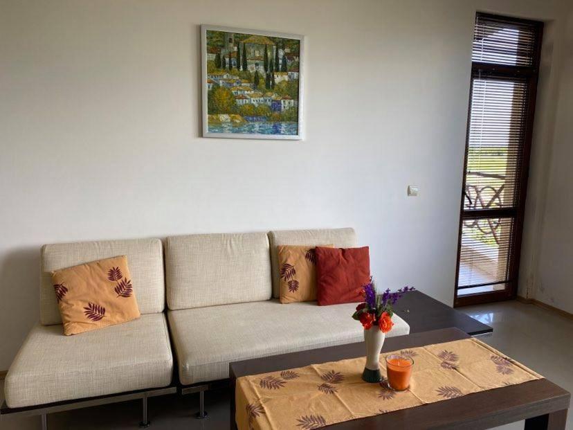 Lighthouse Golf Resort Private Apartment Sunrise Балчик Екстериор снимка